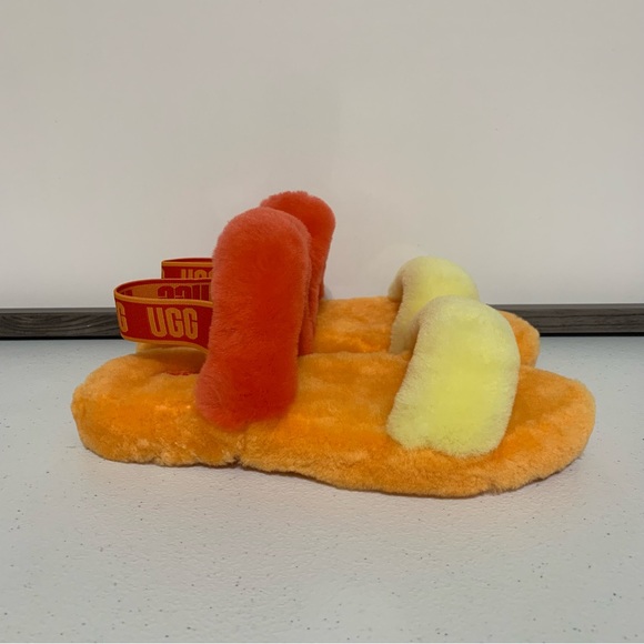 UGG Oh Yeah ‘Orange Red Yellow’ Slippers-Size 5 NWOT - Picture 1 of 10